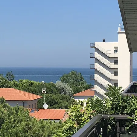 Maestri Отель Риччоне